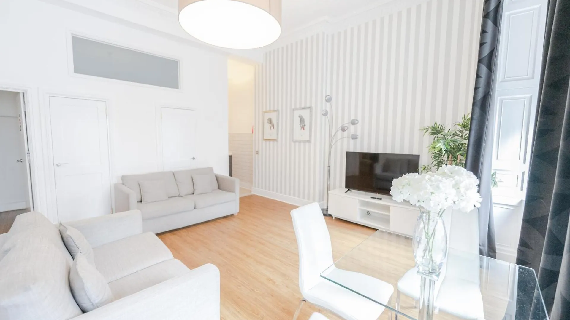 Ξενοδοχείο με διαμερίσματα Edinburgh Castle Apartments