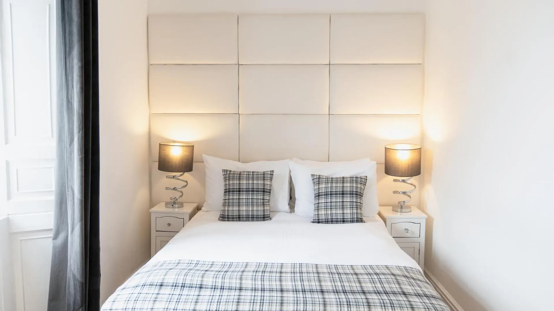 Edinburgh Castle Apartments 3*,  Ηνωμένο Βασίλειο