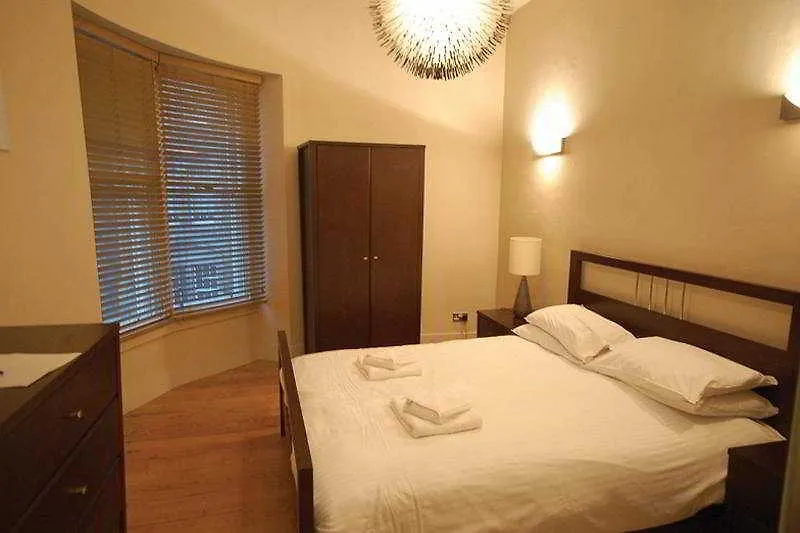 Edinburgh Castle Apartments Ξενοδοχείο με διαμερίσματα