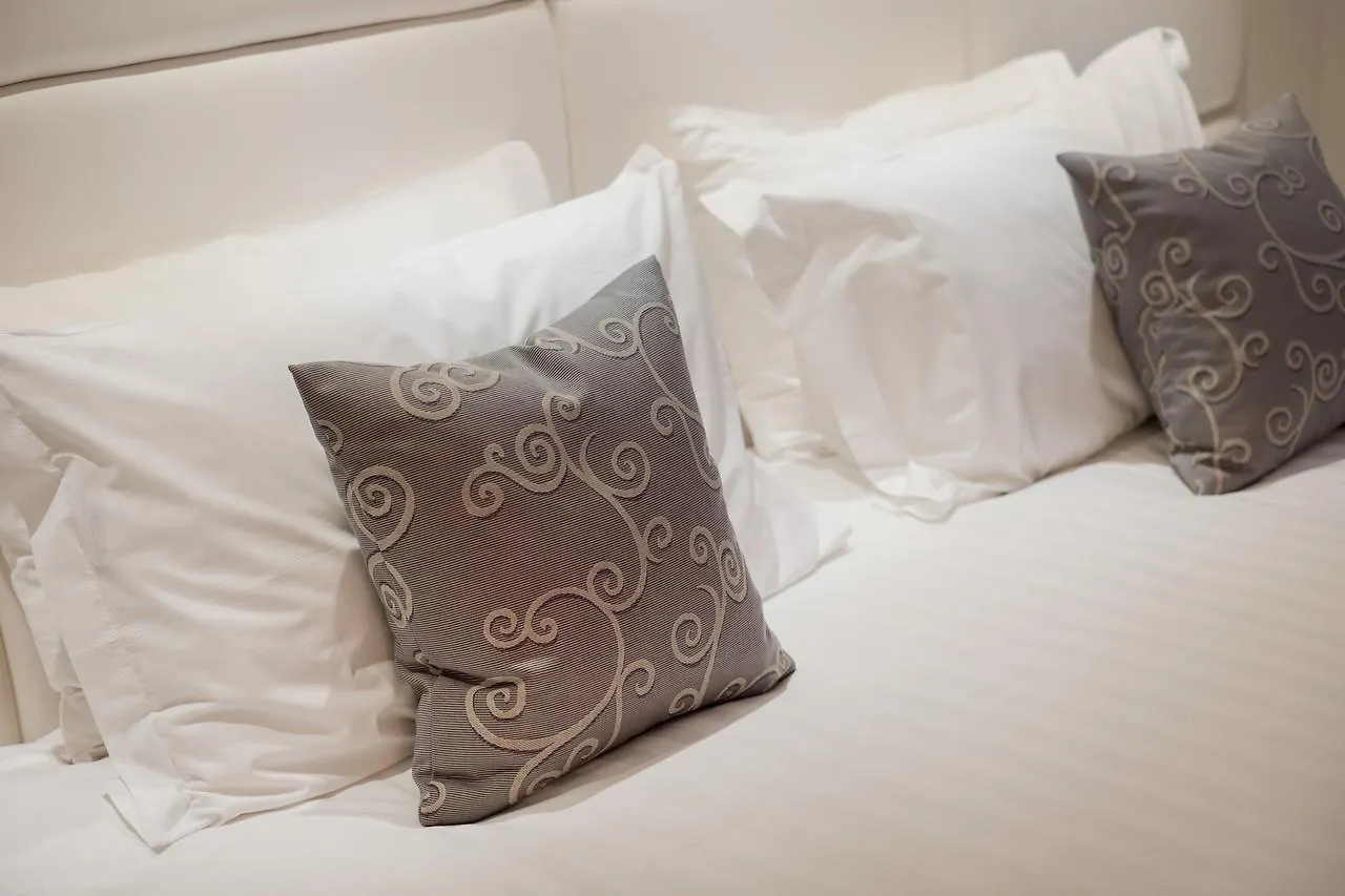 *** Aparthotel Edinburgh Castle Apartments United Kingdom