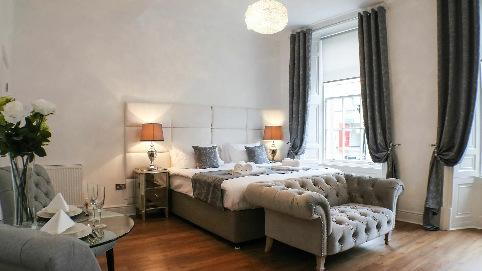 Edinburgh Castle Apartments Aparthotel