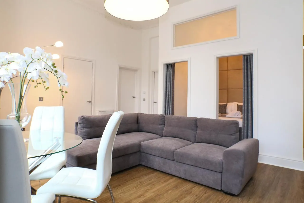 Edinburgh Castle Apartments Aparthotel