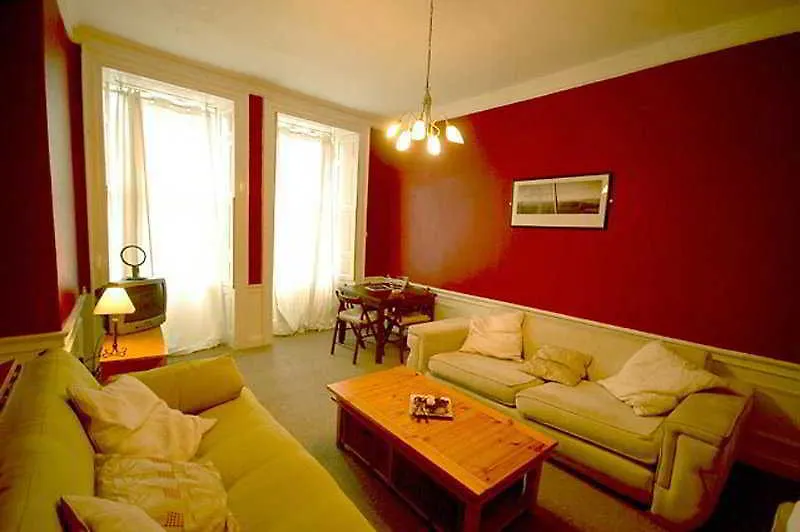 Edinburgh Castle Apartments