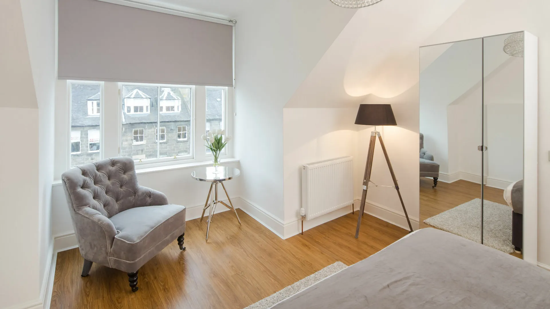 Edinburgh Castle Apartments