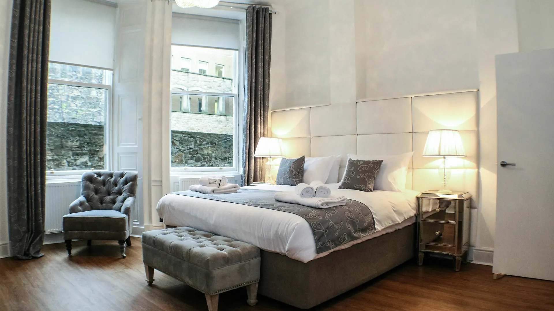 *** Lägenhetshotell Edinburgh Castle Apartments Storbritannien