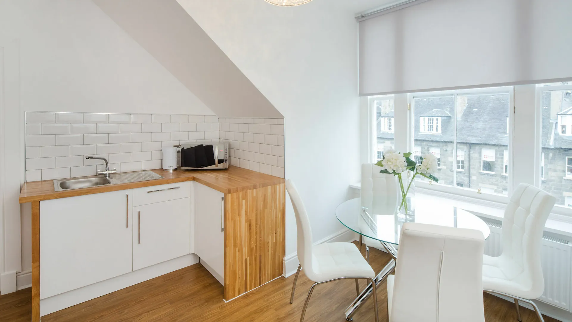 Edinburgh Castle Apartments